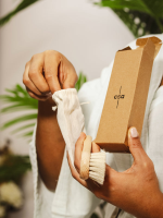 100% Natural Horse Hair Face/Hair Care Brush 100% Natural Horse Hair Face/Hair Care Brush