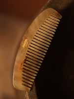 Mystic Therapy Cow Horn Comb – Natural Beauty from Tradition & High Quality Mystic Therapy Cow Horn Comb – Natural Beauty from Tradition & High Quality