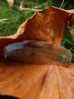 Mystic Therapy Cow Horn Comb - Natural and Economical Care - Medium Quality Mystic Therapy Cow Horn Comb - Natural and Economical Care - Medium Quality