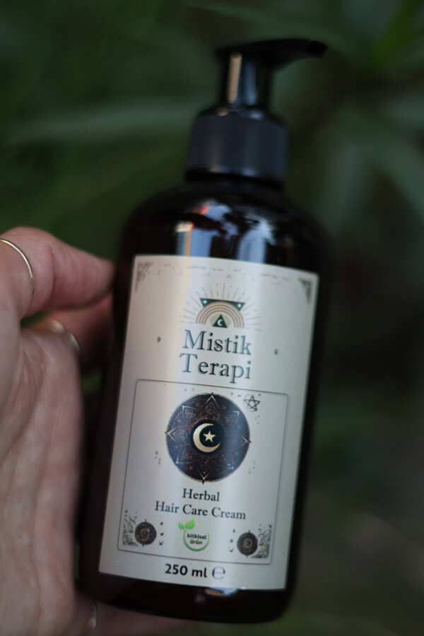Mystic Therapy - Herbal Hair Care Cream Mystic Therapy - Herbal Hair Care Cream